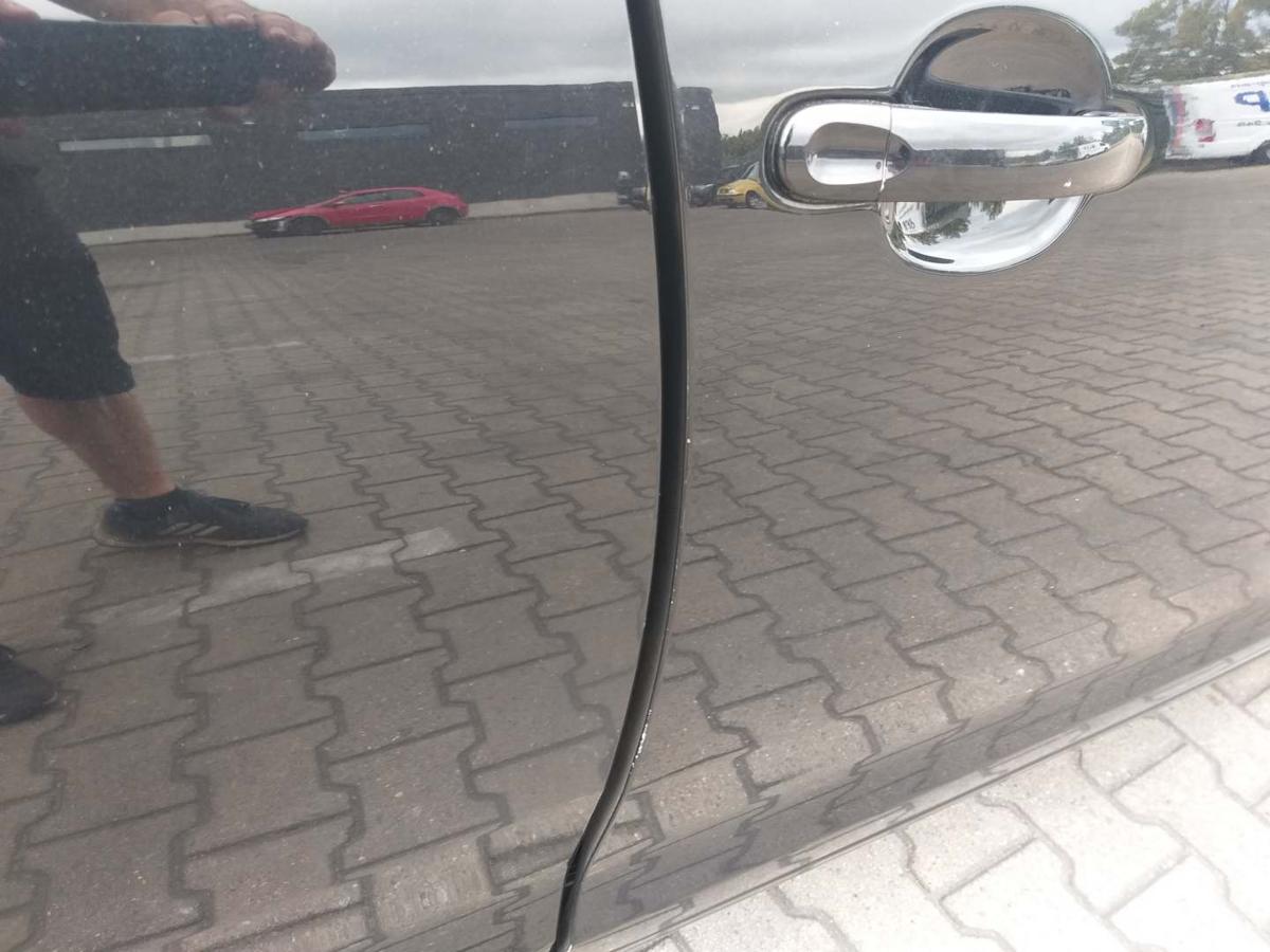 VW Jetta 1K2 original Tür vorn rechts LC9X Deepblack Bj.2009